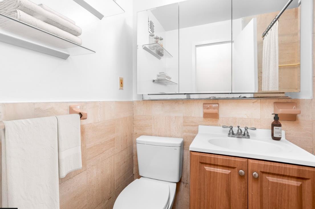 379 First Avenue, Apt 3