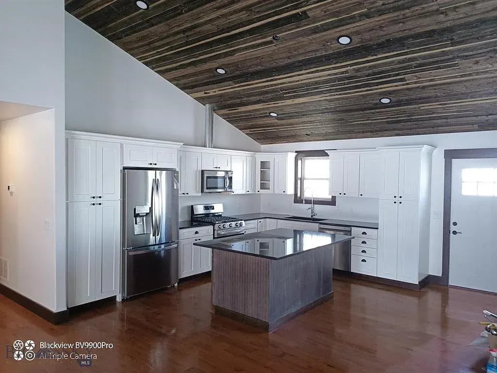 27 Obsidian Ln