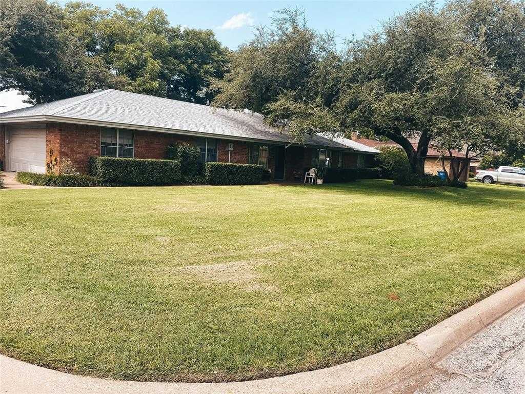 106 Bahama Court