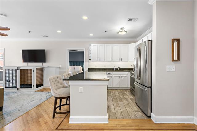 325 Willow Ave #4B