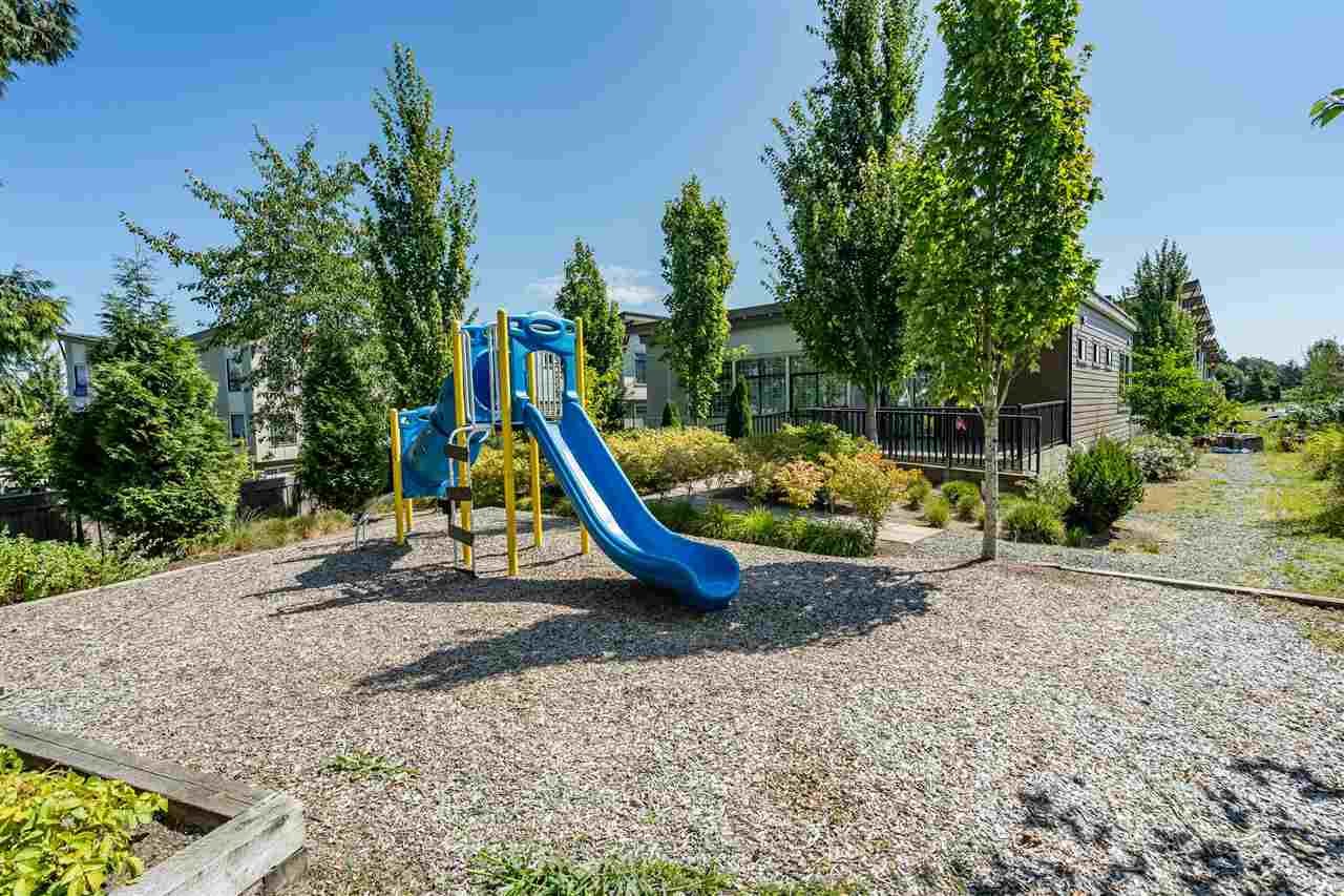 208-9987 E Barnston Dr