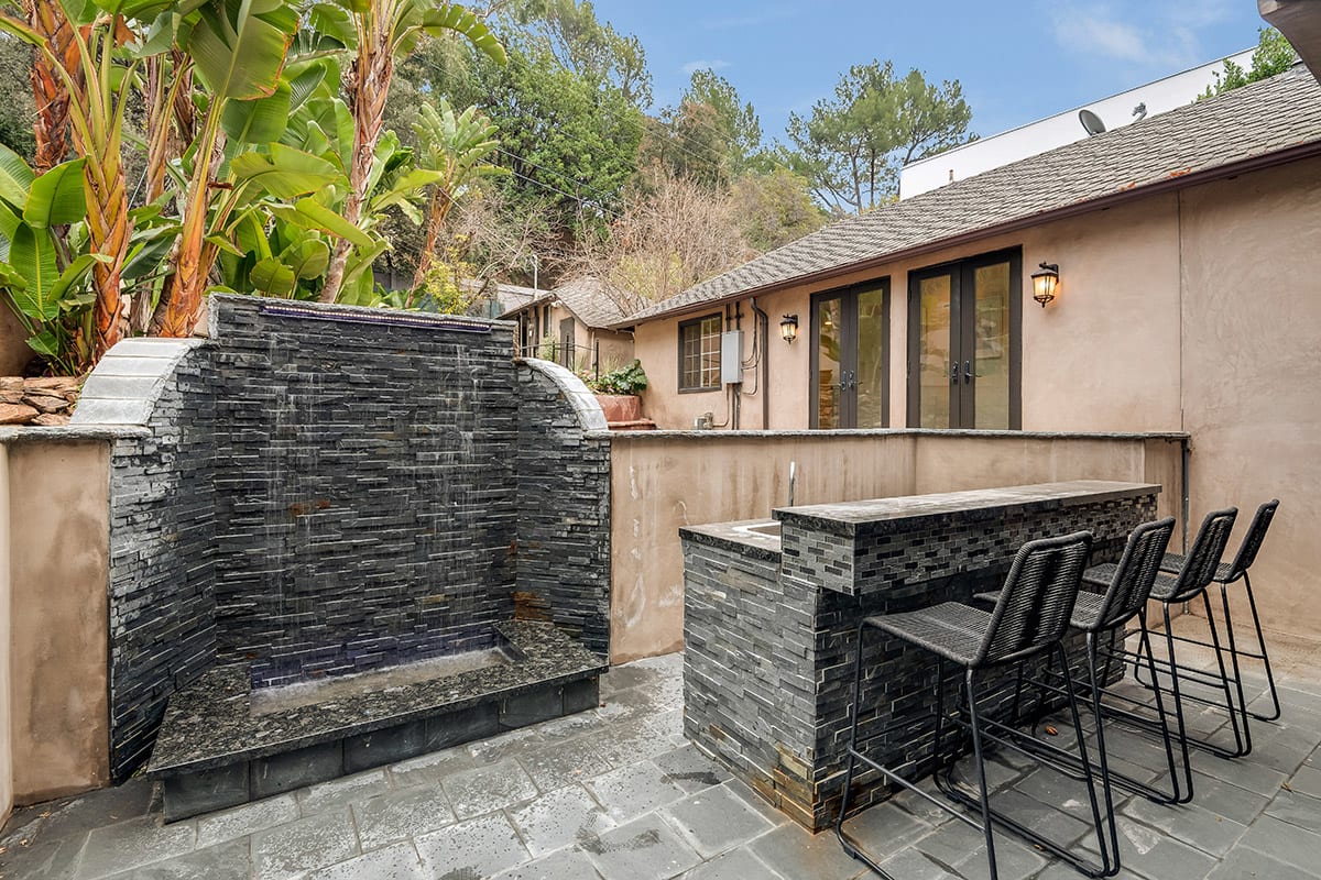 1600 Benedict Canyon Dr