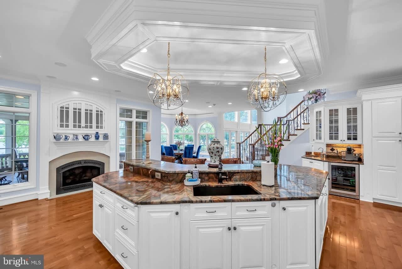 330 Serenity Ln