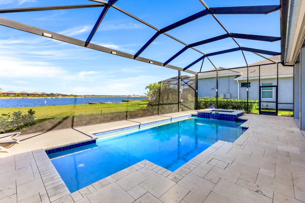 18389 Wildblue Boulevard, Flort Myers