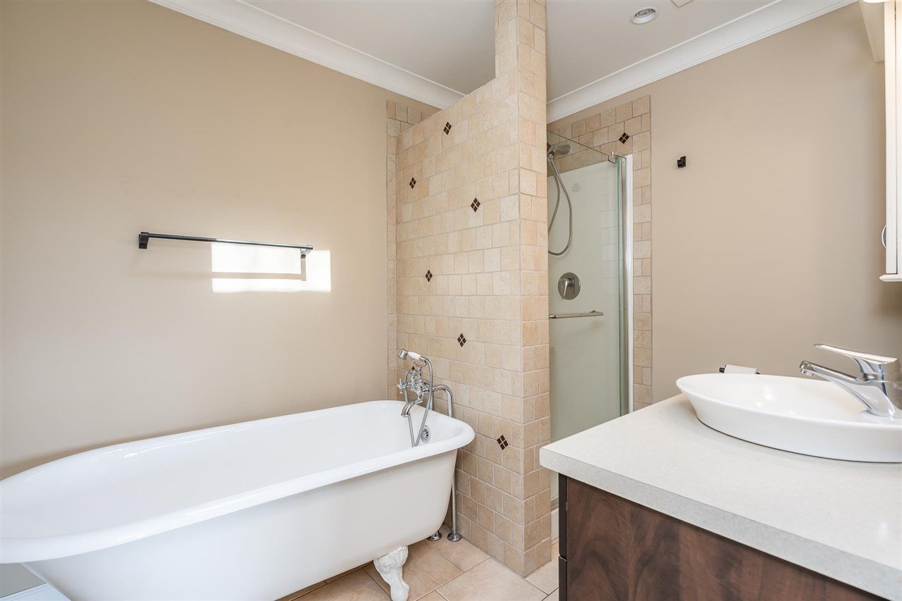 13518 56 Ave