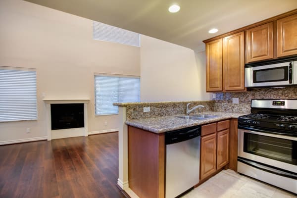 4211 Arch Dr 204, Studio City, CA