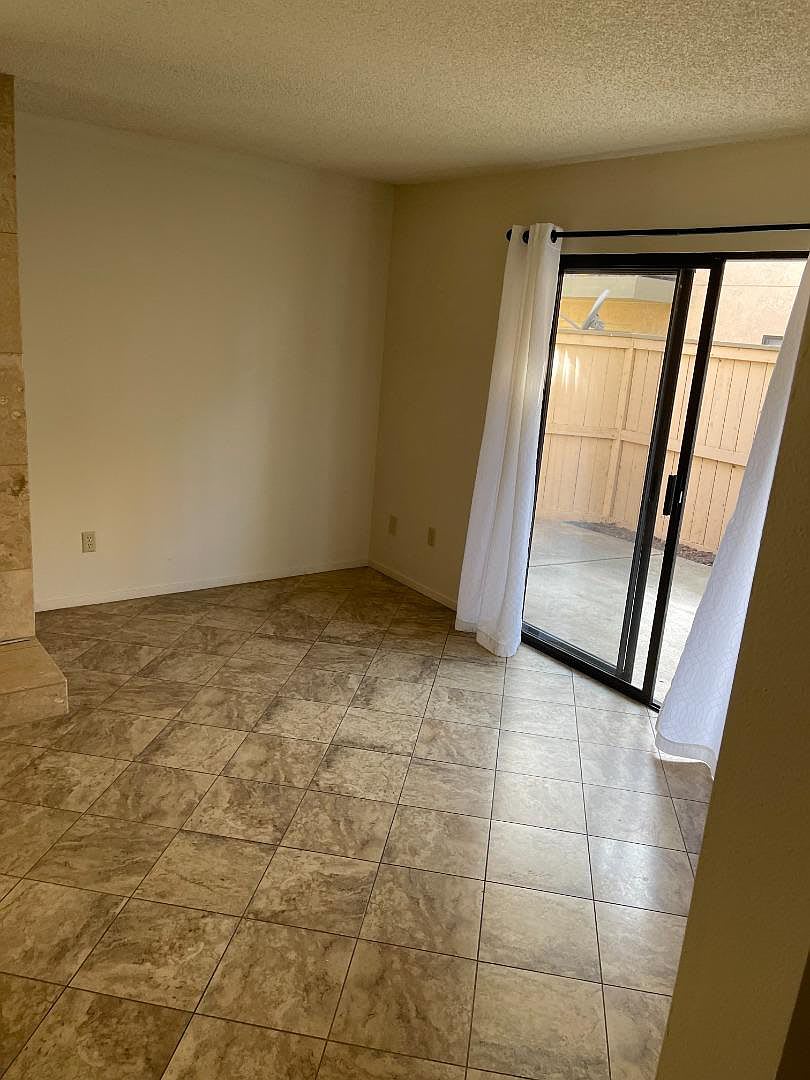 2436 N Main St UNIT C
