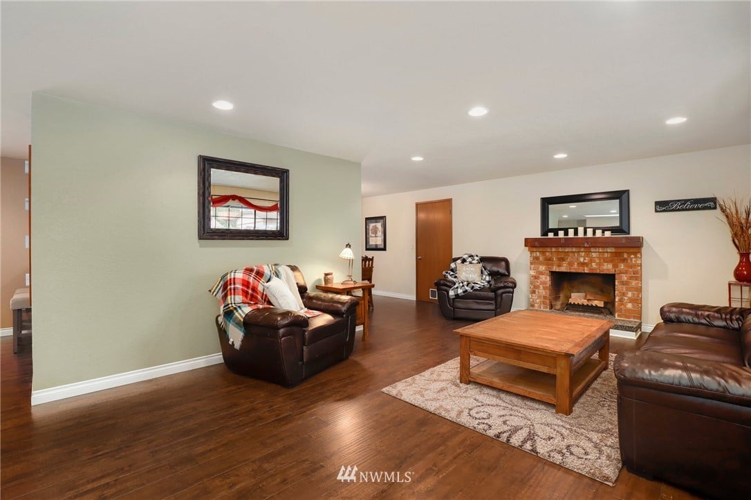 8102 24th Dr