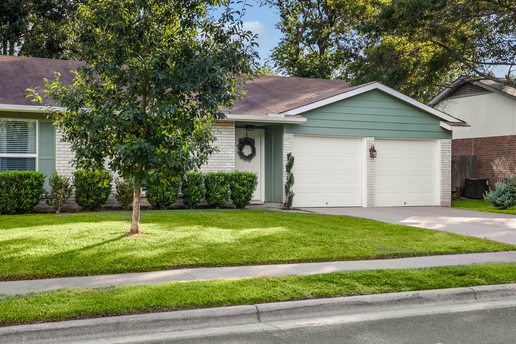 2505 Broken Oak Dr