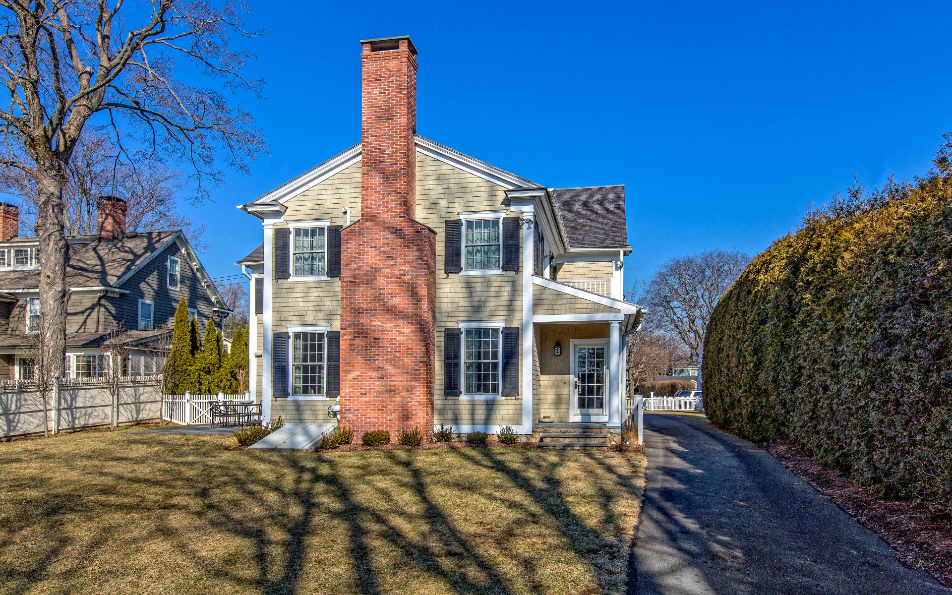 965 Old Post Rd