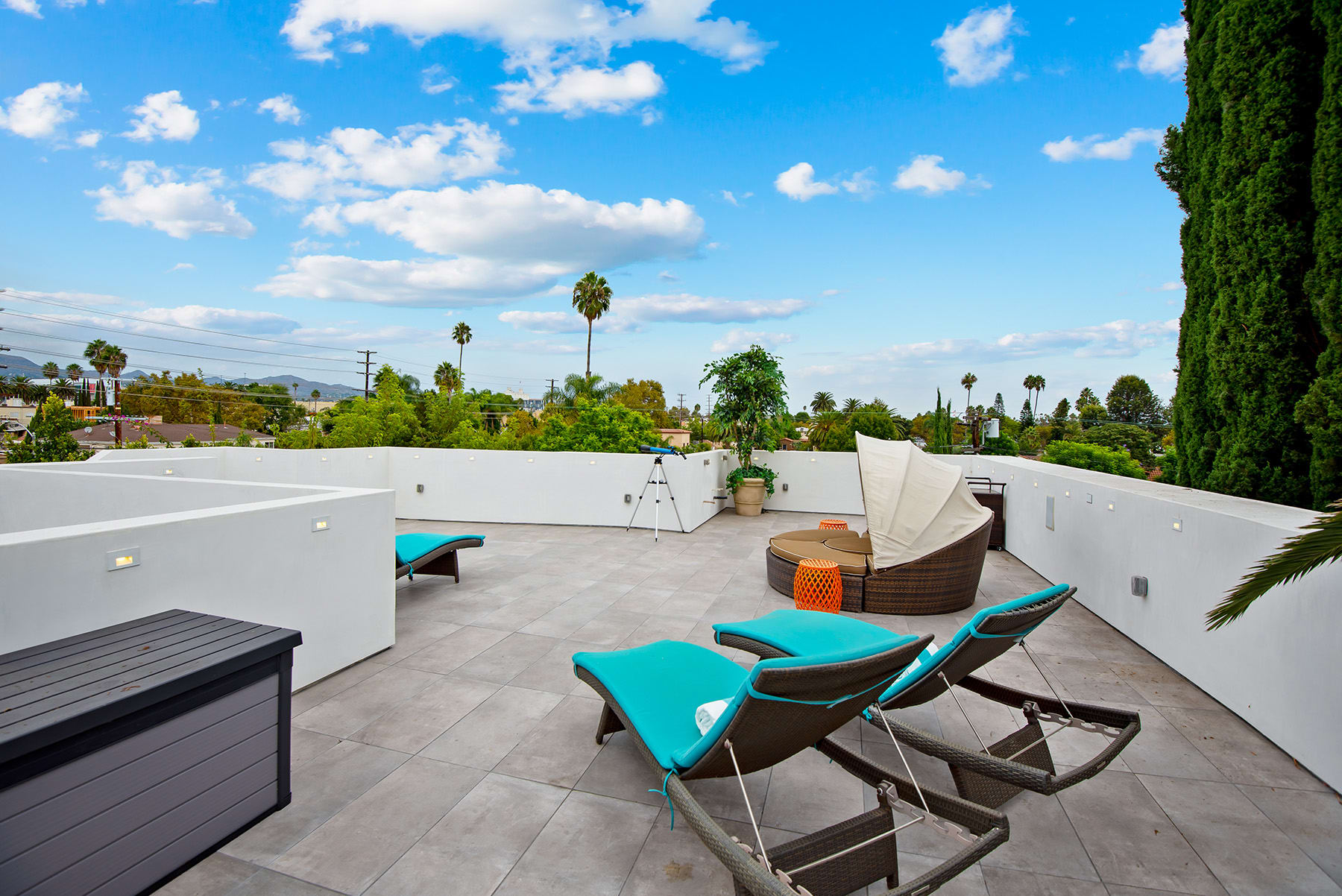 740 N Fuller