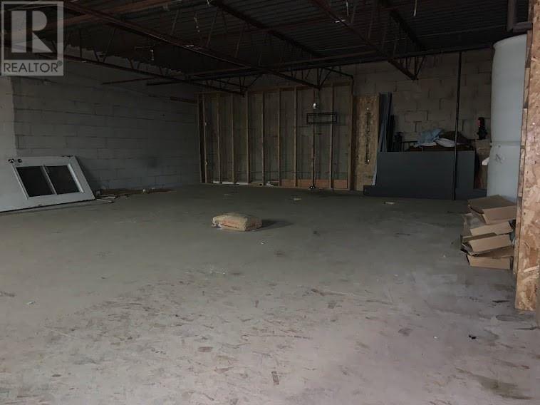 25 Saunders Rd, Unit 3