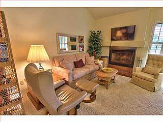 14045 Mountain Quail Rd