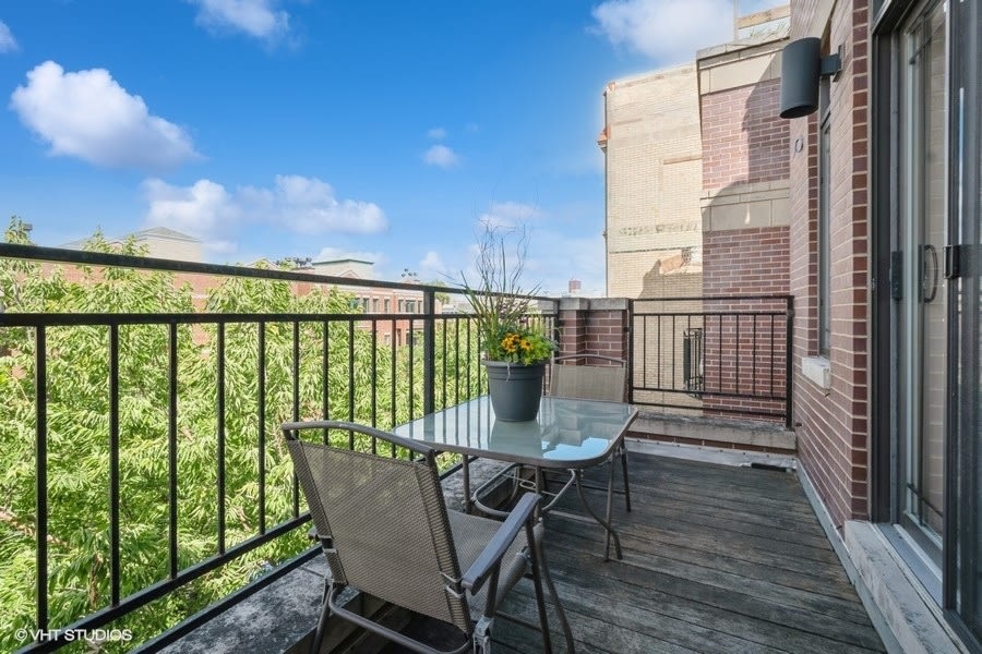 847 W Diversey Pkwy #4E