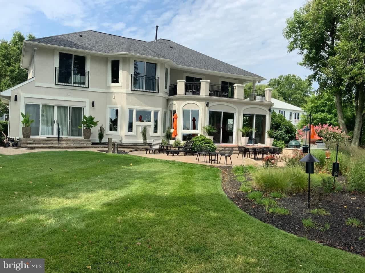 1502 Columbia Cove Ct