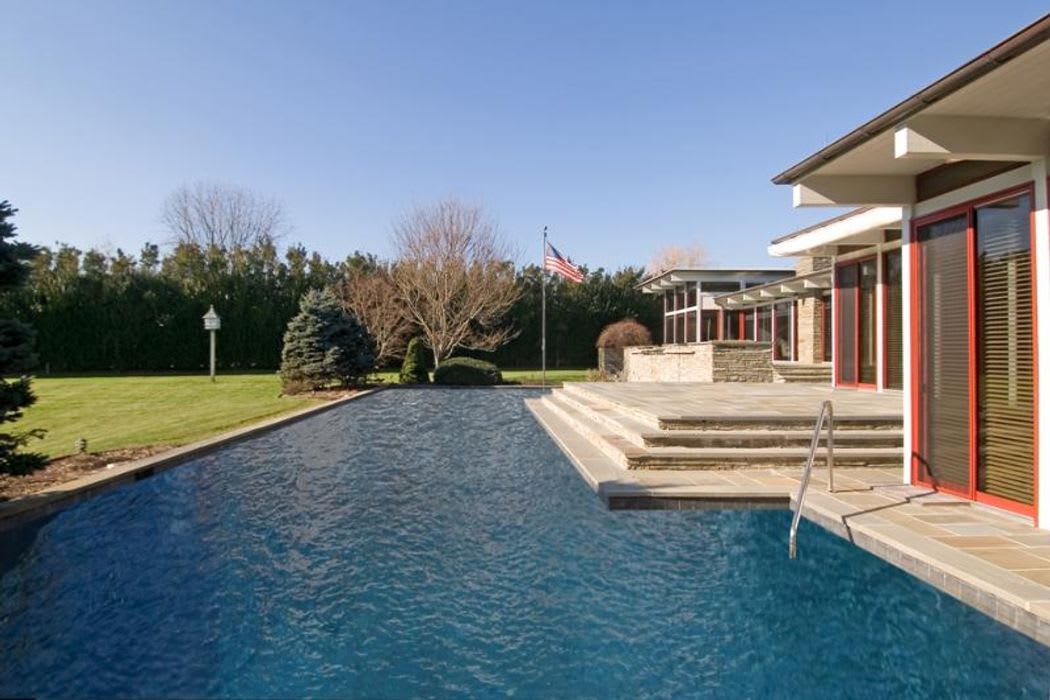 Contemporary in Private Estate Section