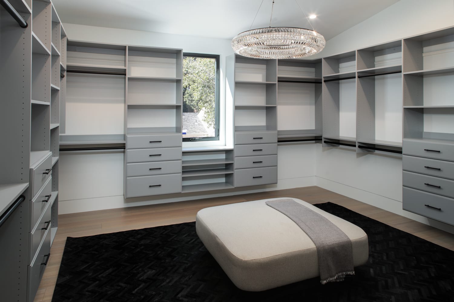 541 Menlo Oaks
