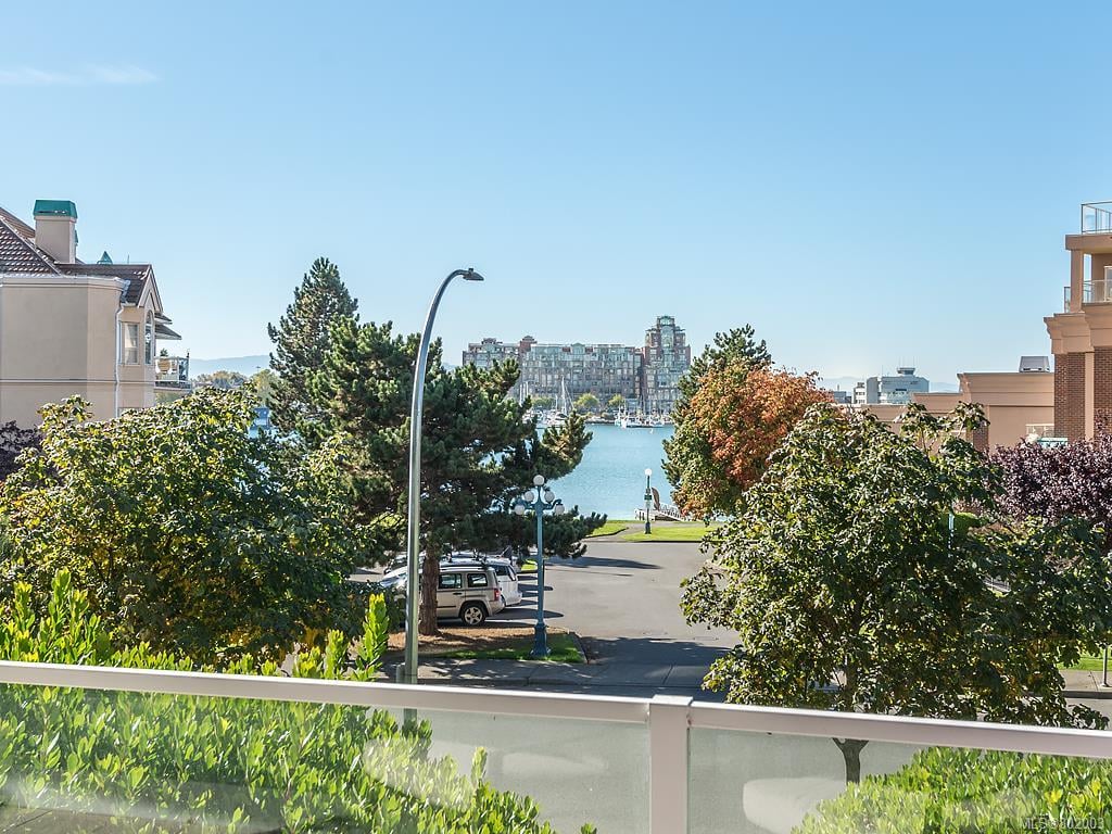 106-68 Songhees Rd, Victoria
