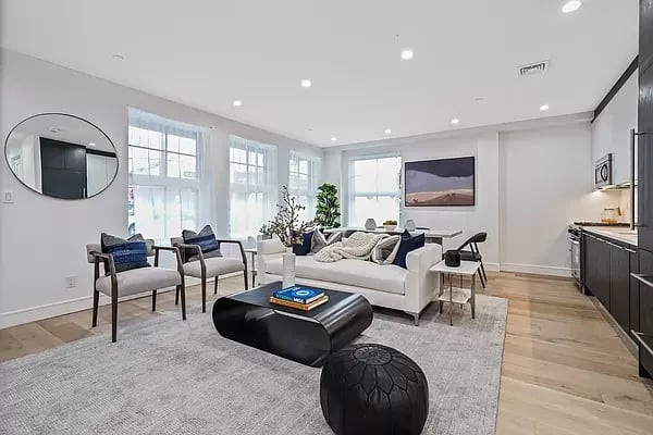 40 Huntington Street Unit: 1D