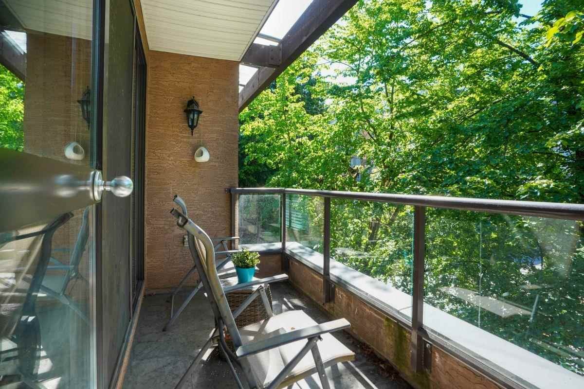 303-1702 Chesterfield Avenue, North Vancouver