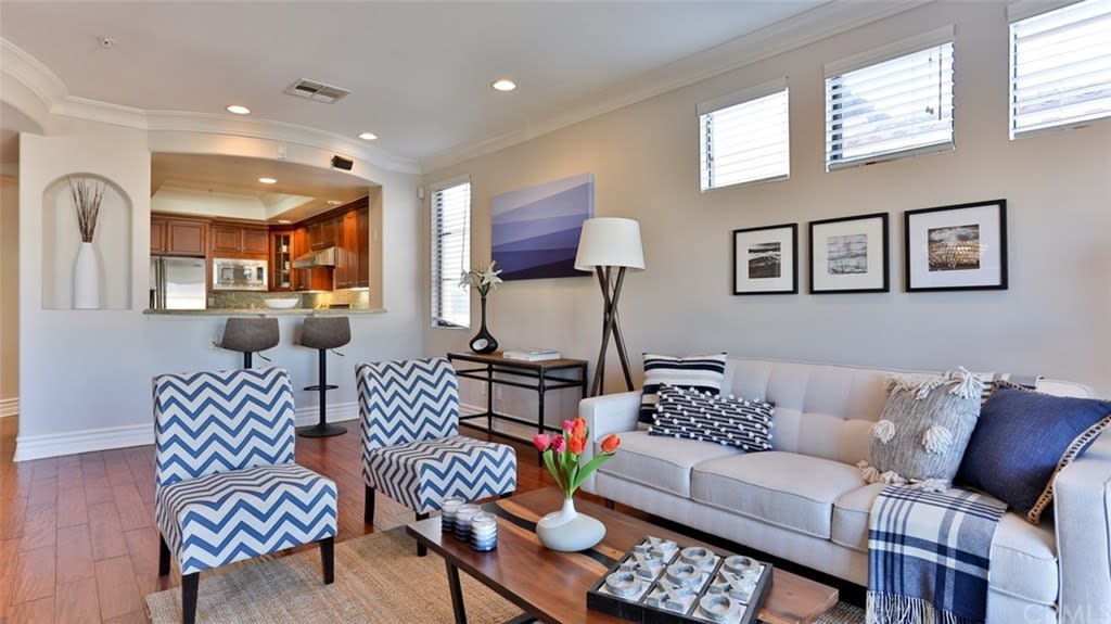 12026 Hoffman St #401