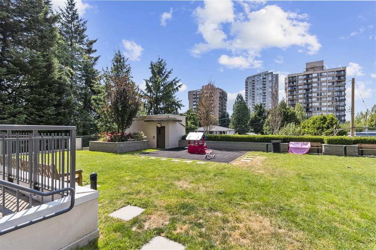 502-7225 Acorn Ave