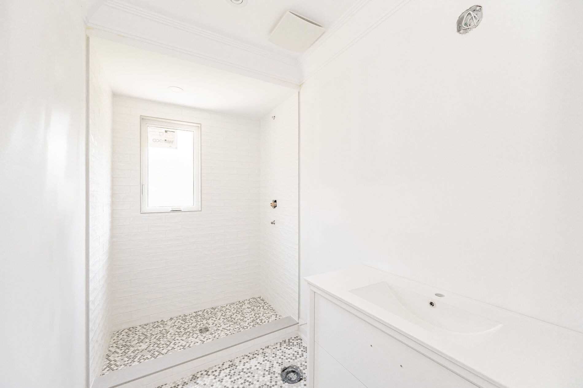 370 WILSON AVE
