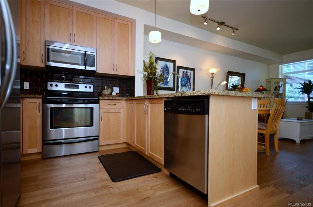 111-611 GOLDSTREAM Ave