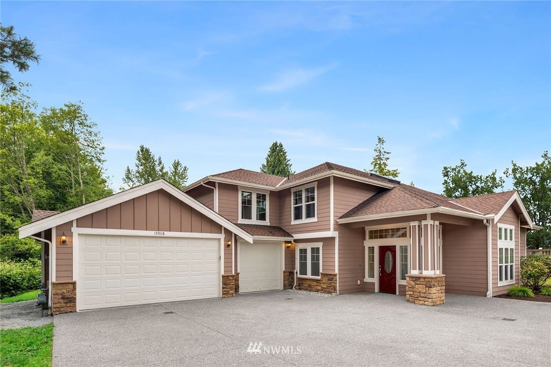 13908 Beverly Park Rd