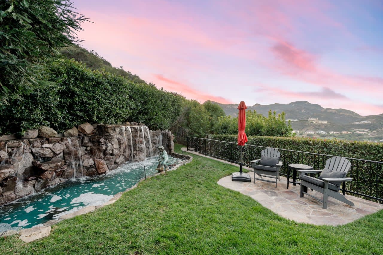 2750 Queens Garden Ct