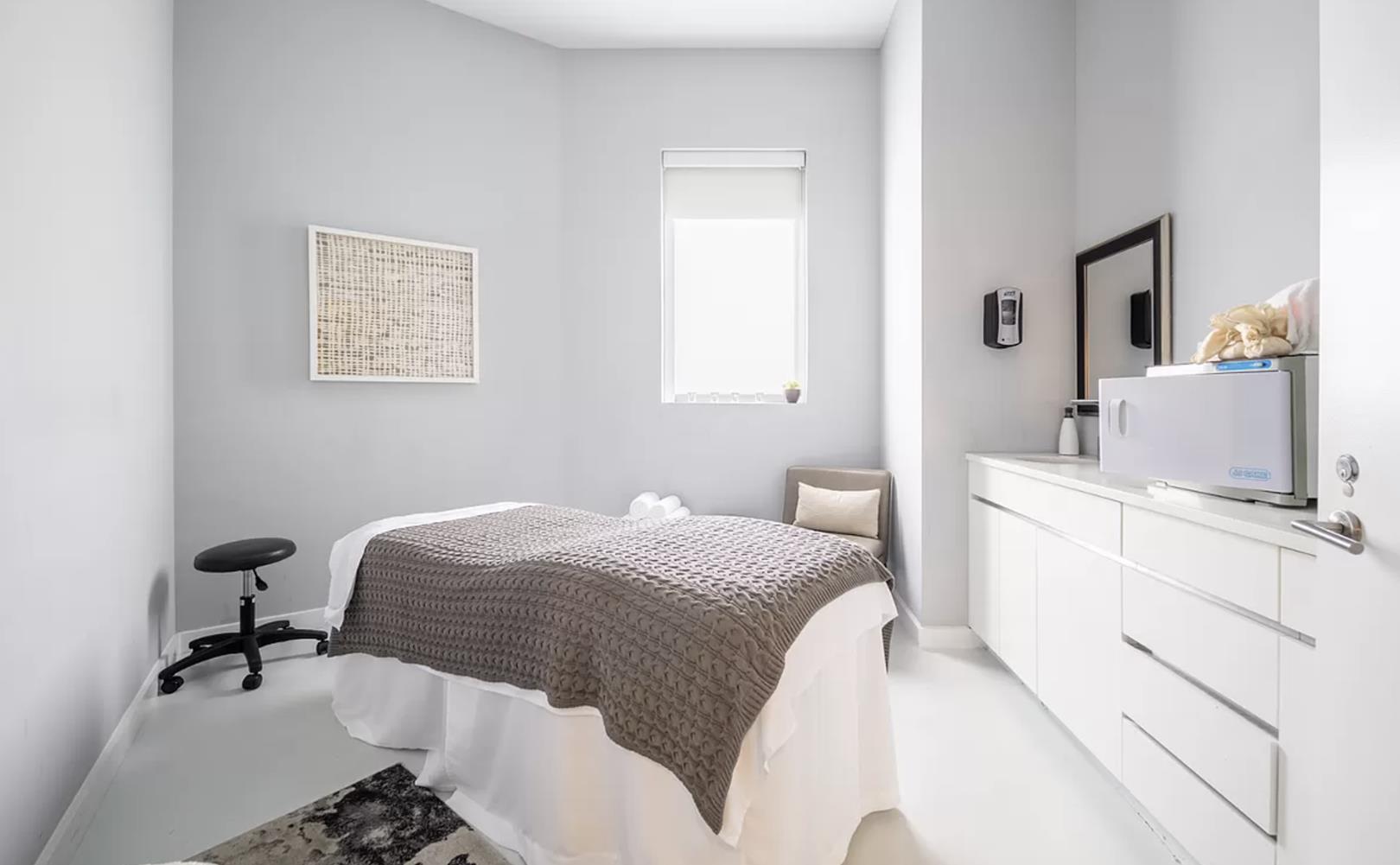 554 West 54th Street, Apt 23-B