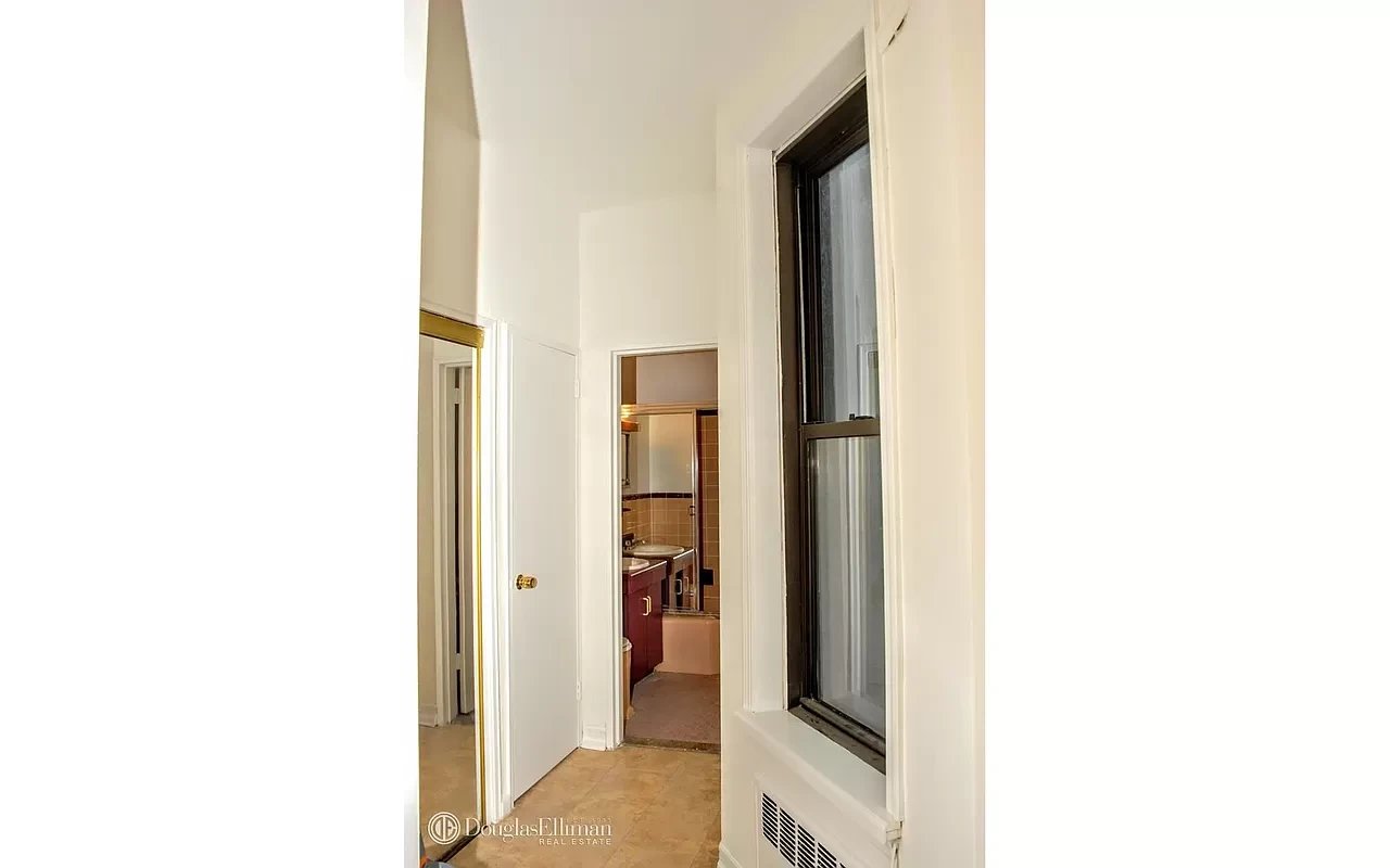 512 East 83rd Street Unit: 2A