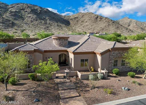 Top Family-Friendly Neighborhoods in the East Valley: Homes For Sale in Ahwatukee