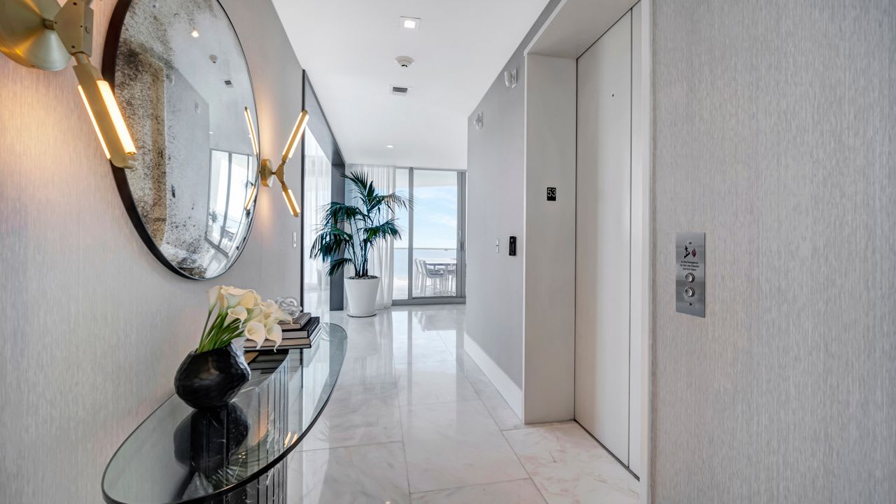 16901 Collins Ave, #5303