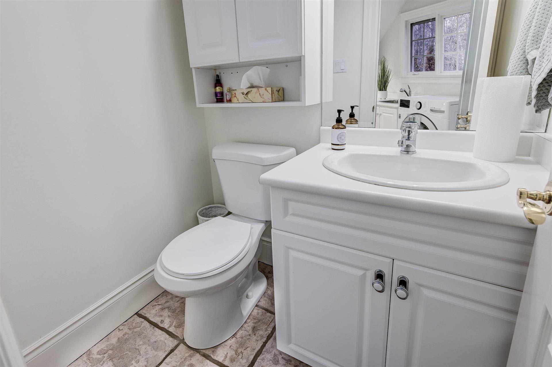 109 Woodview Dr