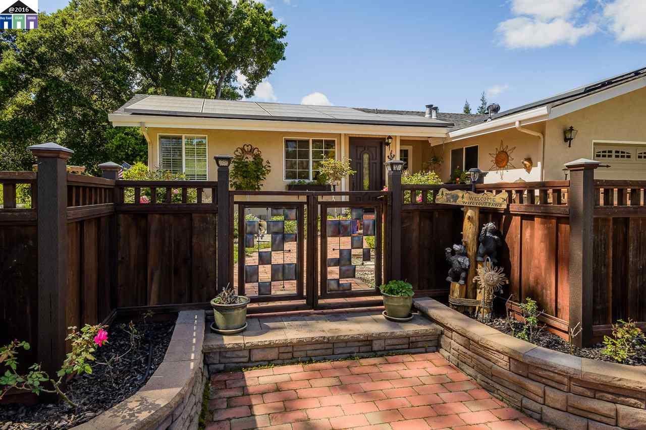 260 Clydesdale Dr