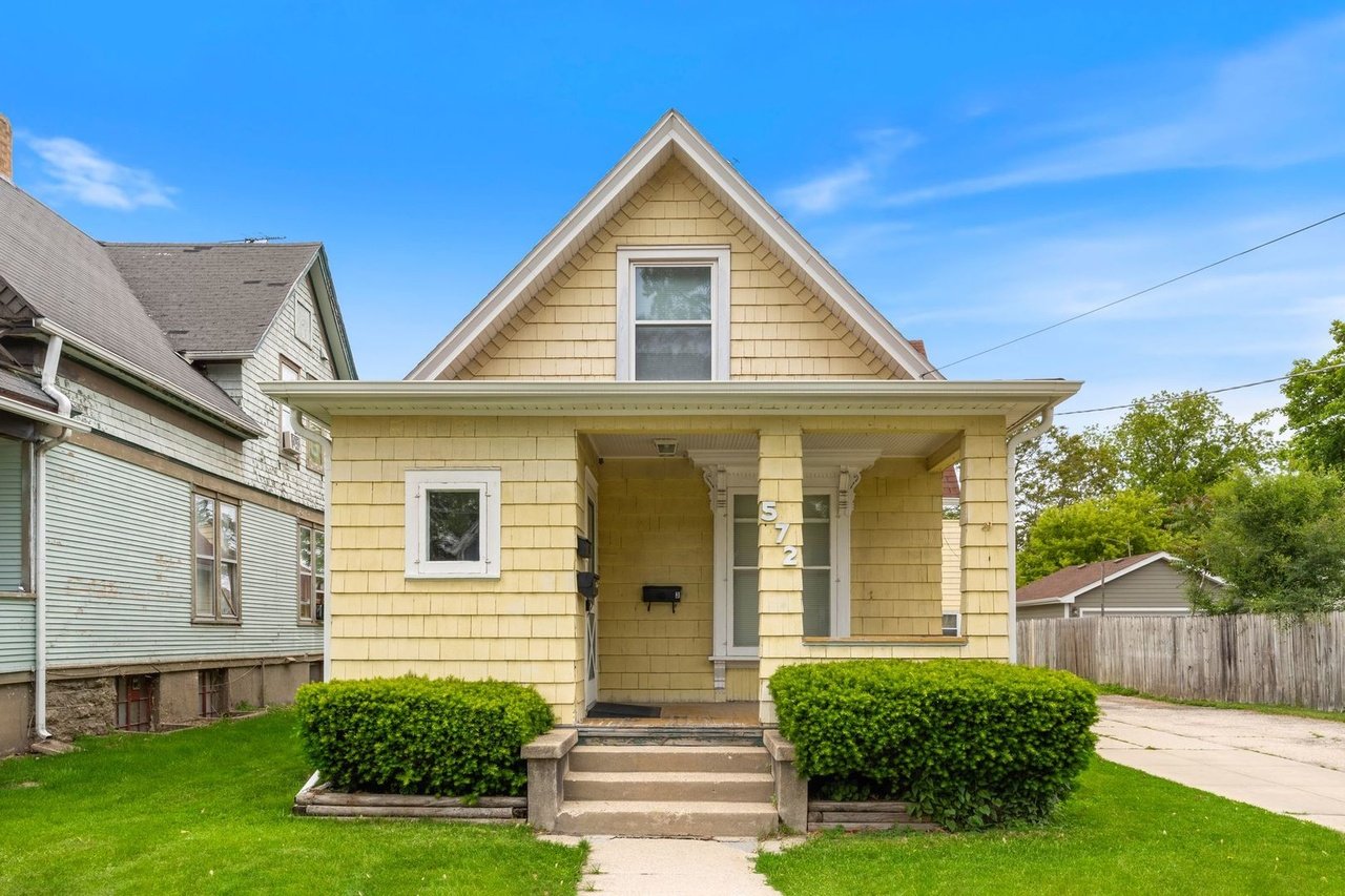 572 Walnut Ave