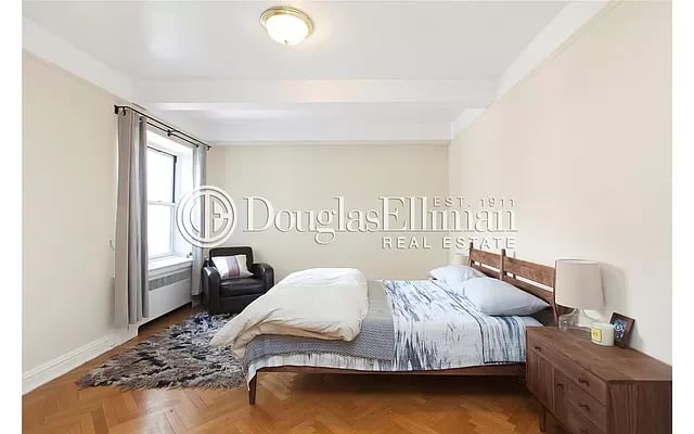 255 Cabrini Boulevard Unit: 6D