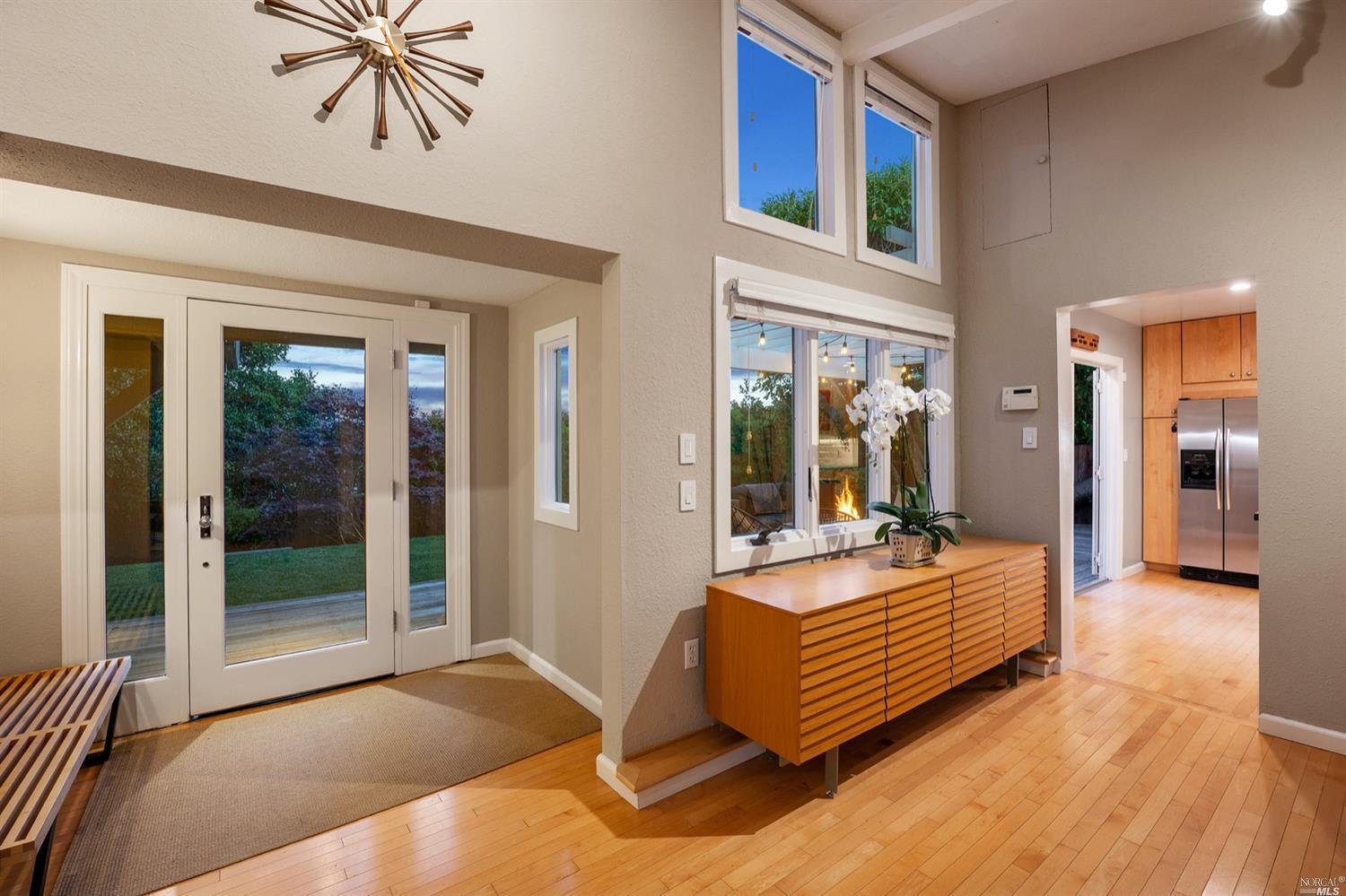 2 Cedarwood Ln