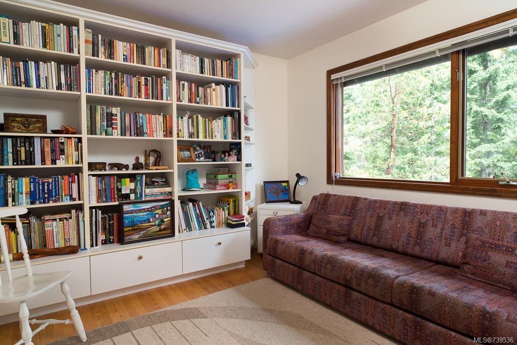 4286 Camsusa Rd, Malahat