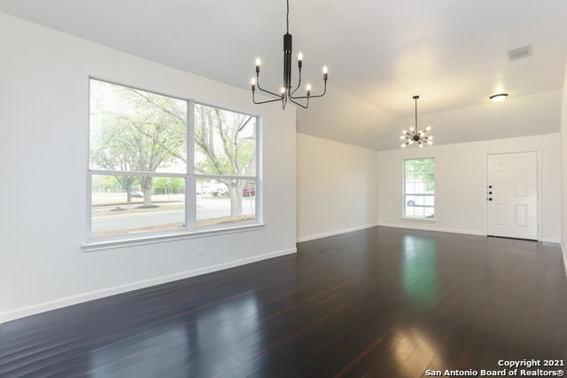 1033 Wellbrook