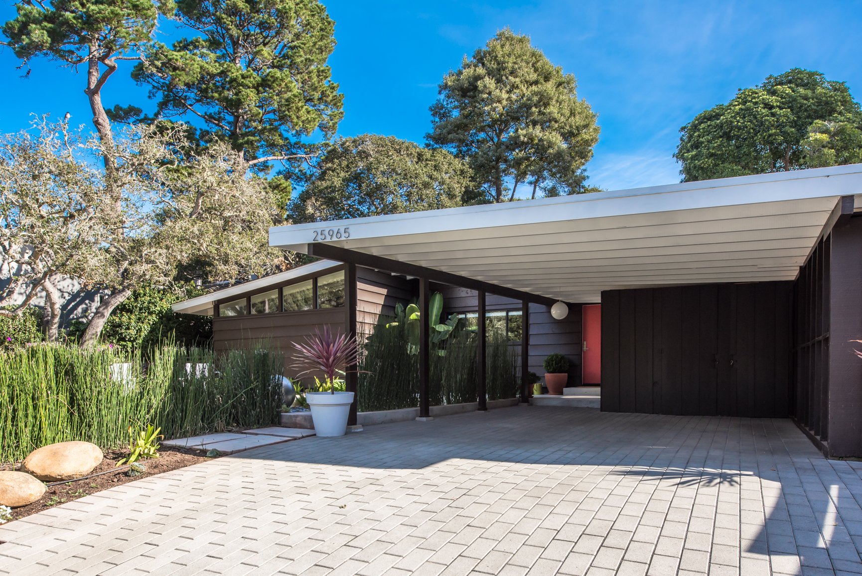 Mid-Century Charmer