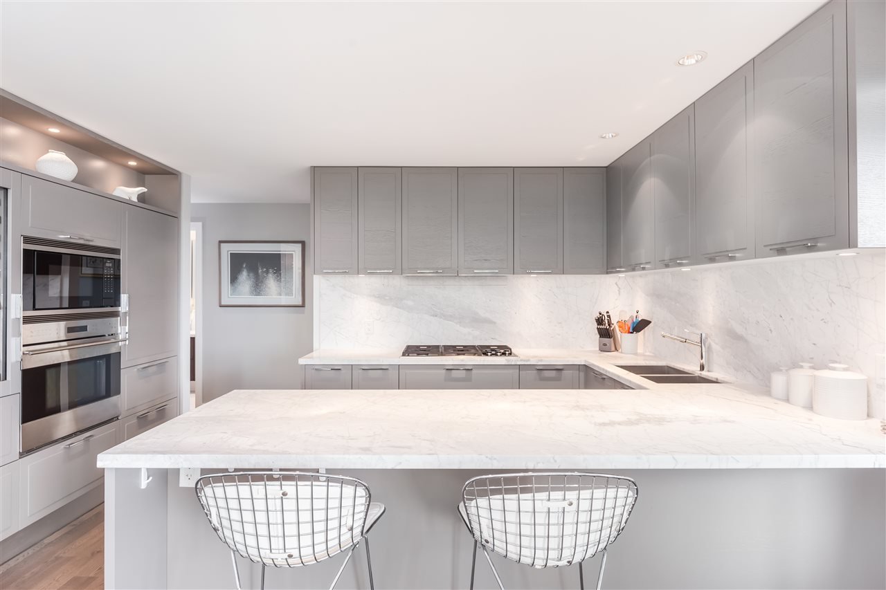 313-2118 W 15th Ave