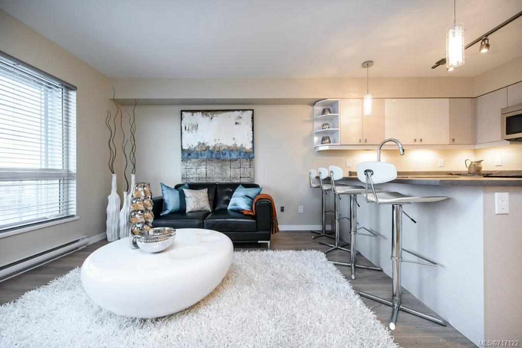 102-785 Tyee Rd, Victoria