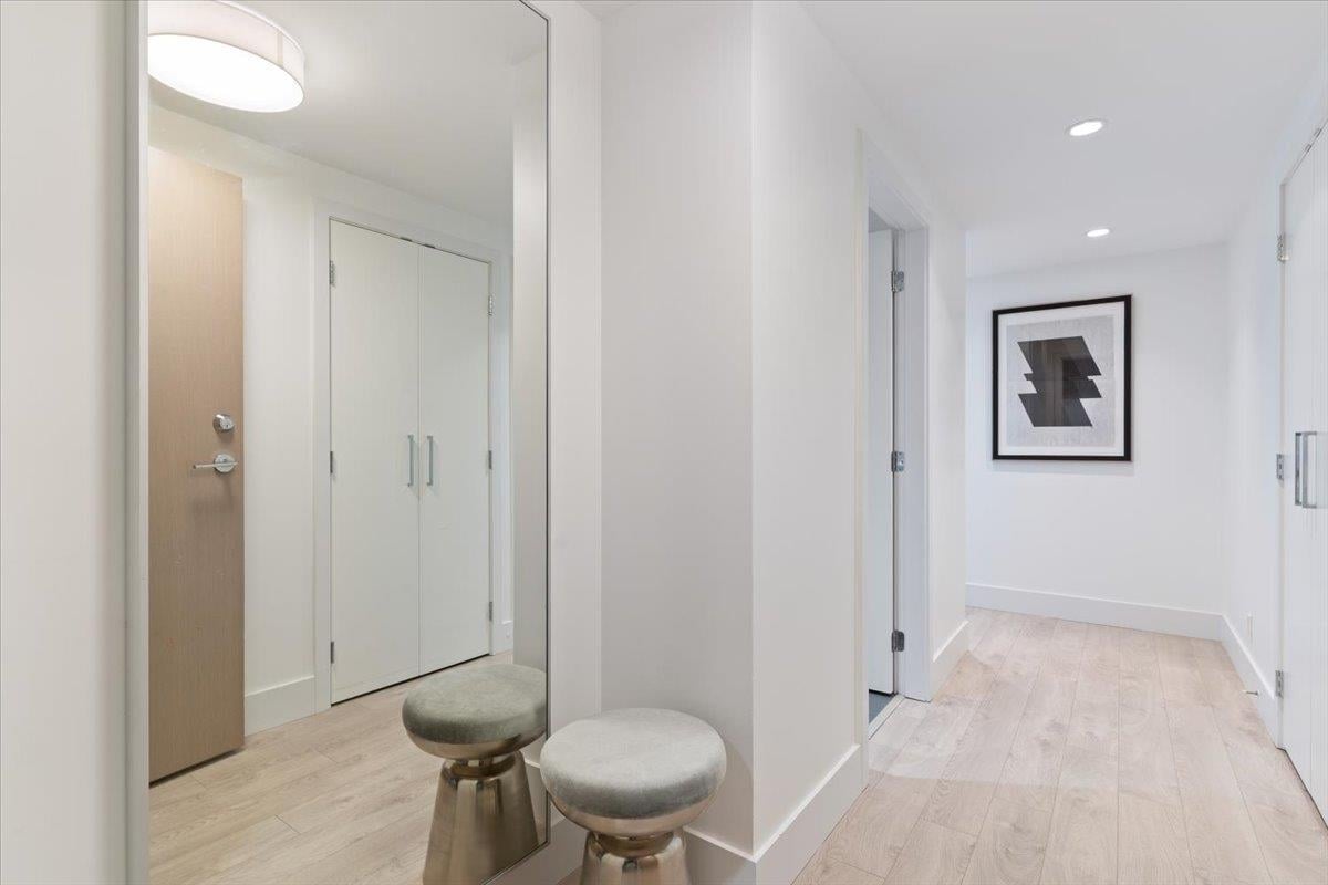 1402-680 Seylynn Cres