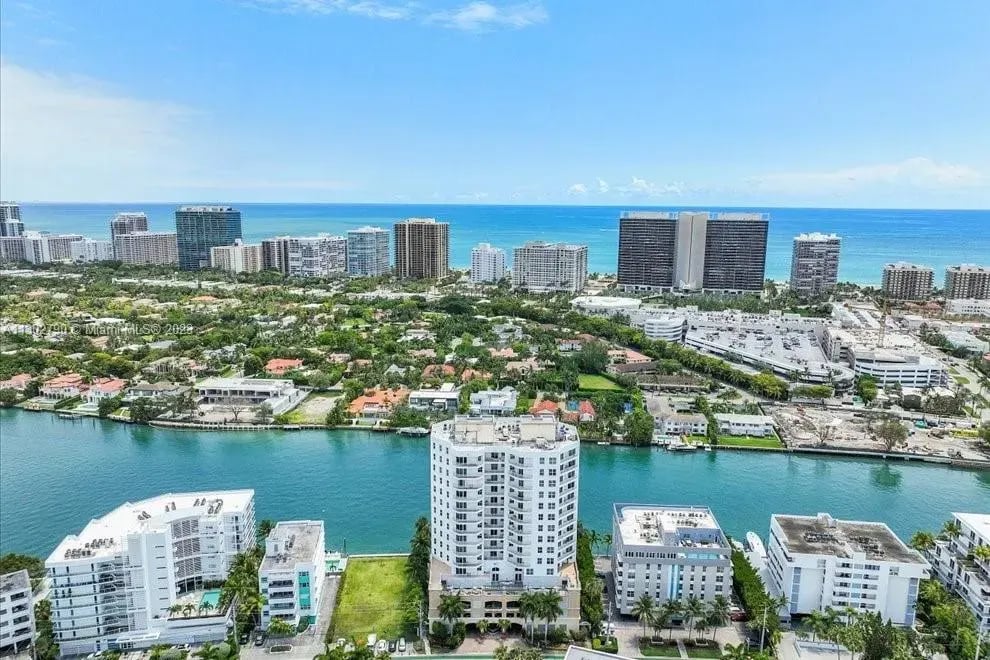 9751 E Bay Harbor Dr Unit 9C