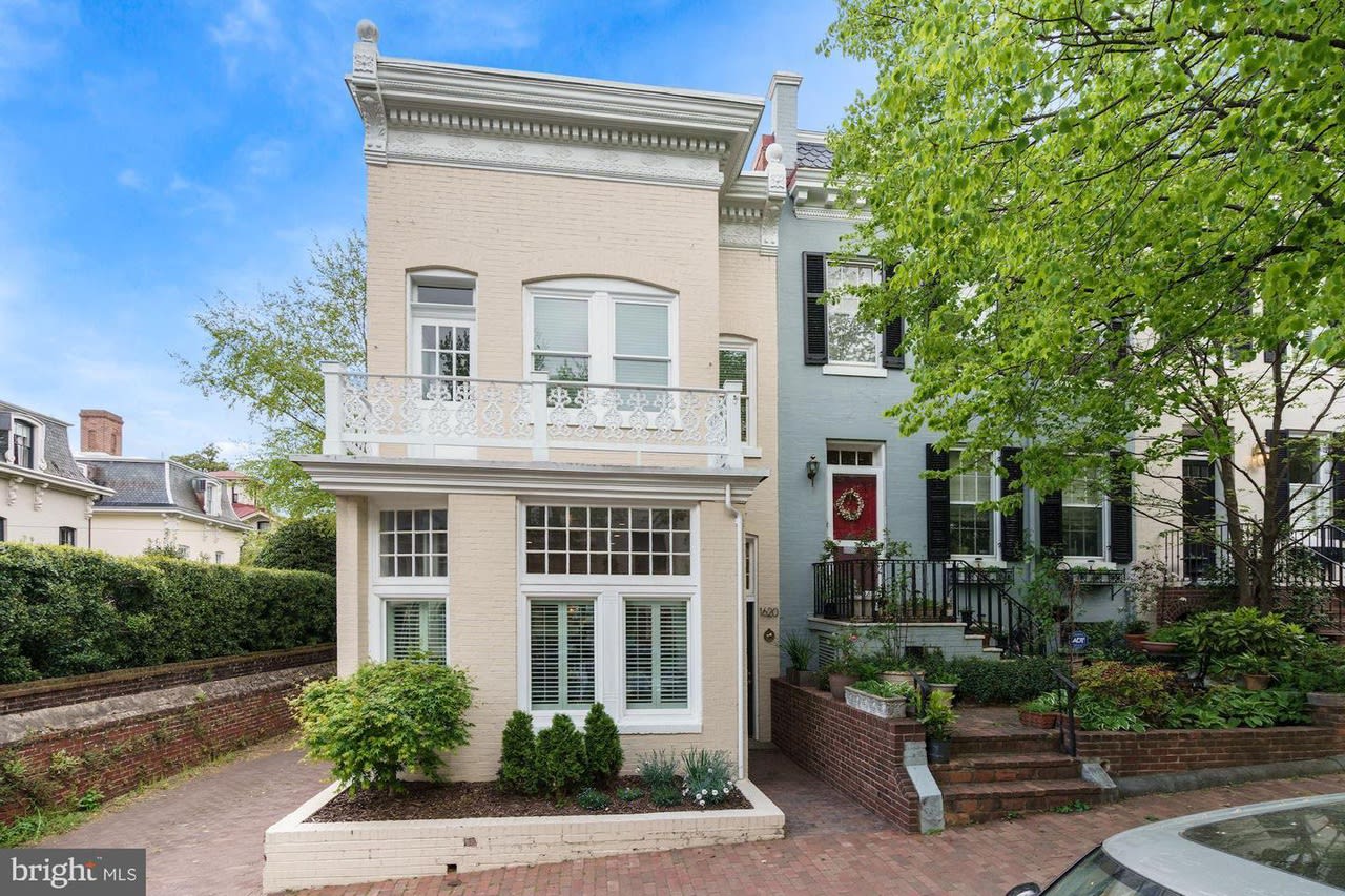 1620 30th St NW