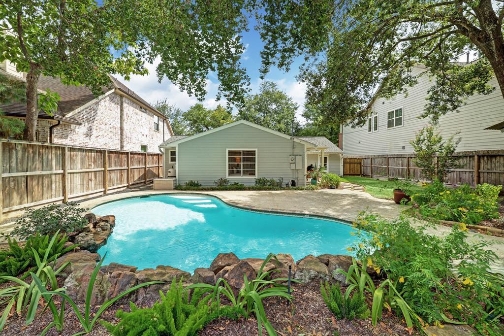 1706 Lamonte Ln