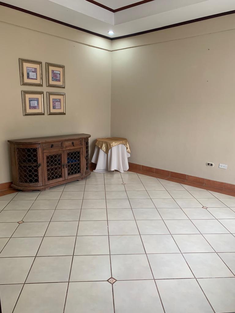 Versatile Multi Use Estate, Santa Ana, San Jose