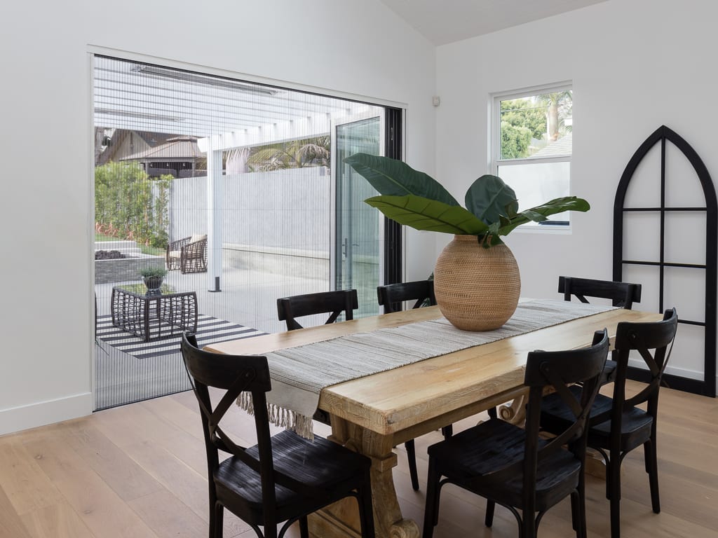211 W Walnut Ave